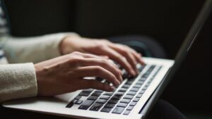 AI Mendominasi, Inilah Artikel Ilmiah Paling Berpengaruh Abad Ini!